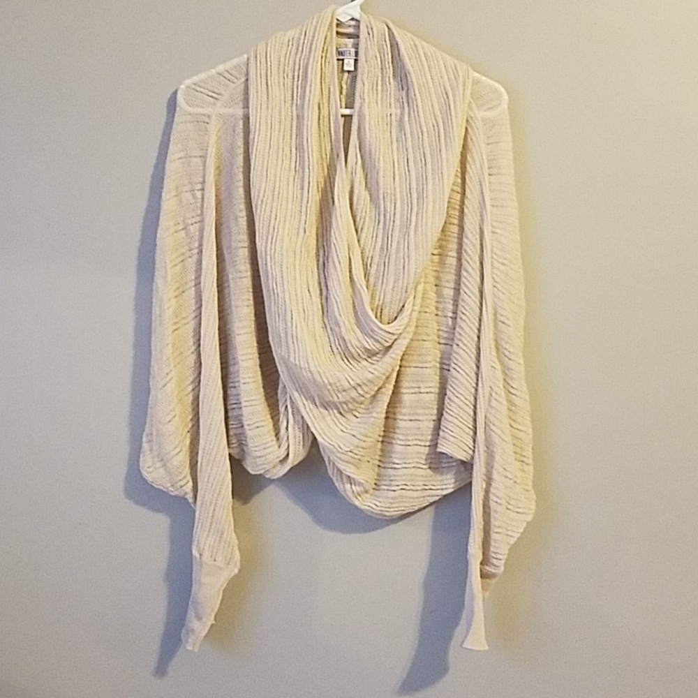 Jennifer Lopez Dolman Sleeve Sweater. Mutli-wear